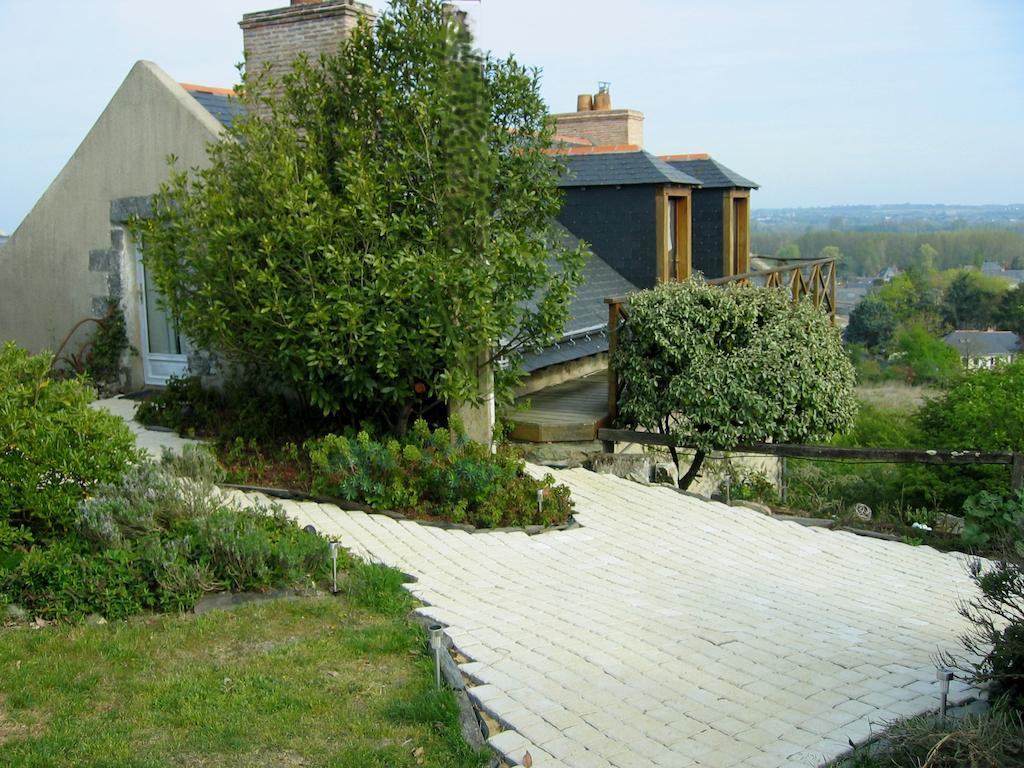 Au Moulin Geant Bed & Breakfast Rochefort-sur-Loire Bagian luar foto