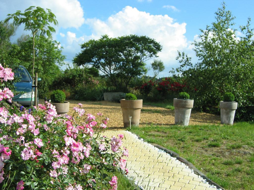 Au Moulin Geant Bed & Breakfast Rochefort-sur-Loire Bagian luar foto